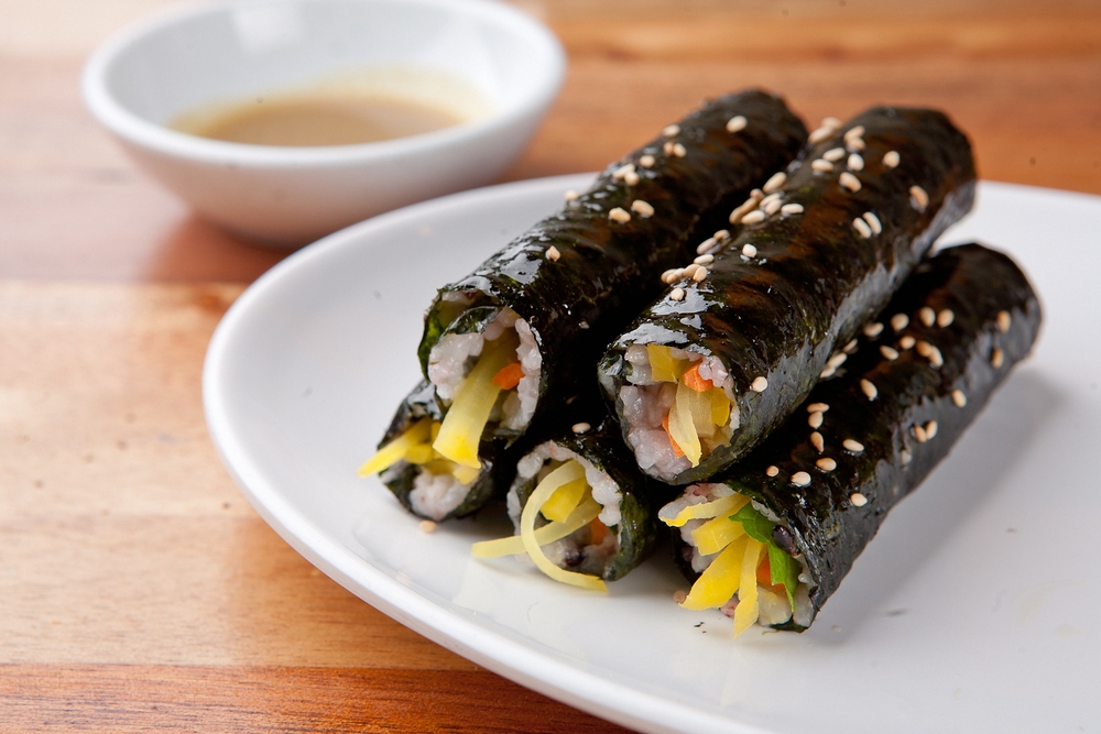 Kimbap - Korean Seaweed Rice Rolls - Tiffy Cooks